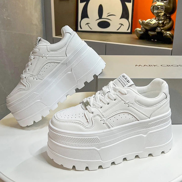 Tênis plataforma feminino 8 cm casual ao ar livre design simples skate confortável tênis com cadarço tênis esportivos para corrida feminino 39
