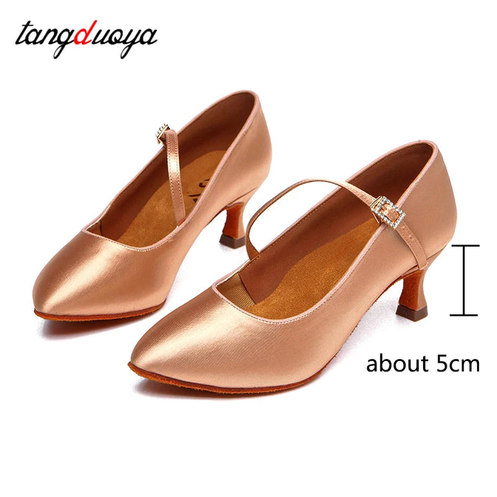 Mulheres Novos Sapatos de Dança Moderna Meninas Sapatos de Dança Padrão Salto Alto Sapatos de Dança Latina de Salão para Mulheres Salto de 5cm