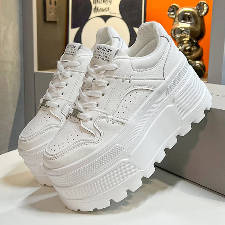 Tênis plataforma feminino 8 cm casual ao ar livre design simples skate confortável tênis com cadarço tênis esportivos para corrida feminino 39