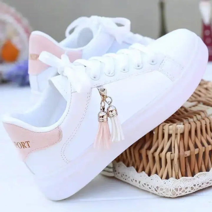Tênis femininos brancos, calçados casuais para atividades ao ar livre, tênis de corrida baixos, couro sintético, calçados leves, designer, sapato vulcanizado feminino