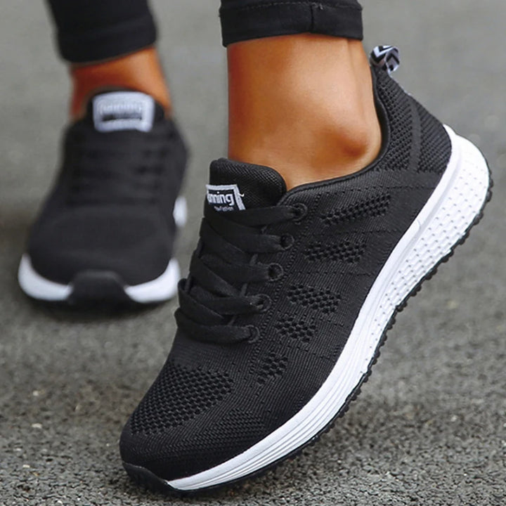 Sapatos femininos leves e rasos, calçados de enfermeira com cadarço, tênis de bico redondo, calçados femininos para caminhada, tamanhos grandes